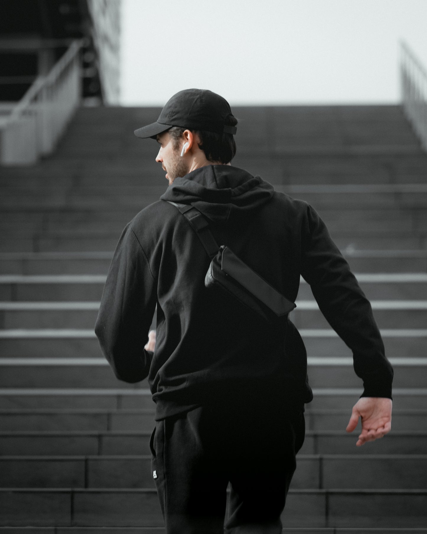 Modern Dayfarer Active Sling