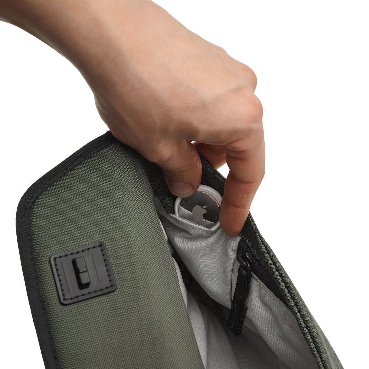 Modern Dayfarer Sling 2L