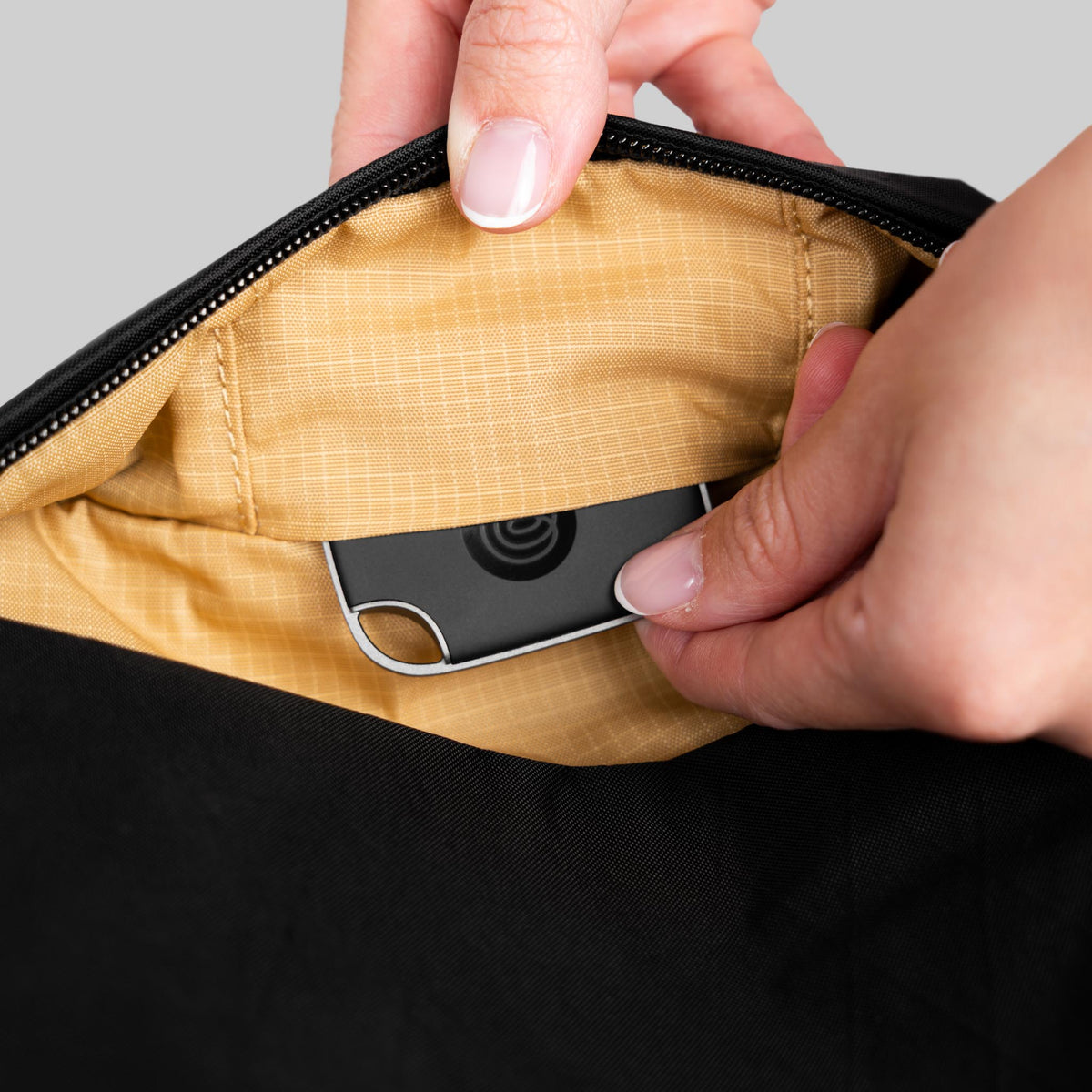 Toshi Sling 5L V2 - X-Pac
