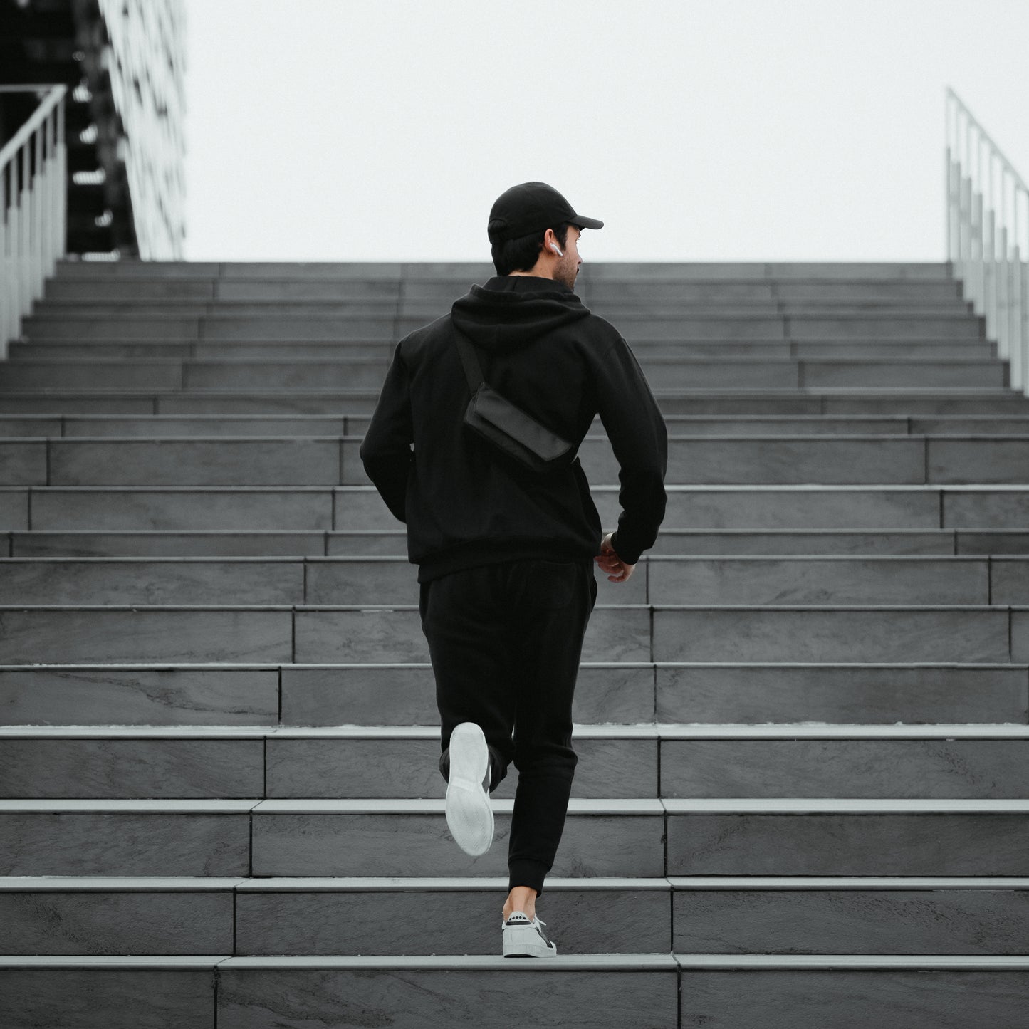 Modern Dayfarer Active Sling