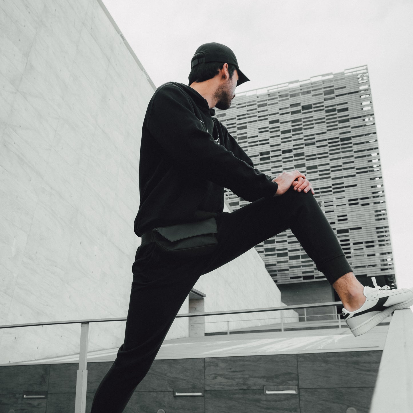 Modern Dayfarer Active Sling